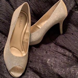 Kelly & Katie silver open-toe pump